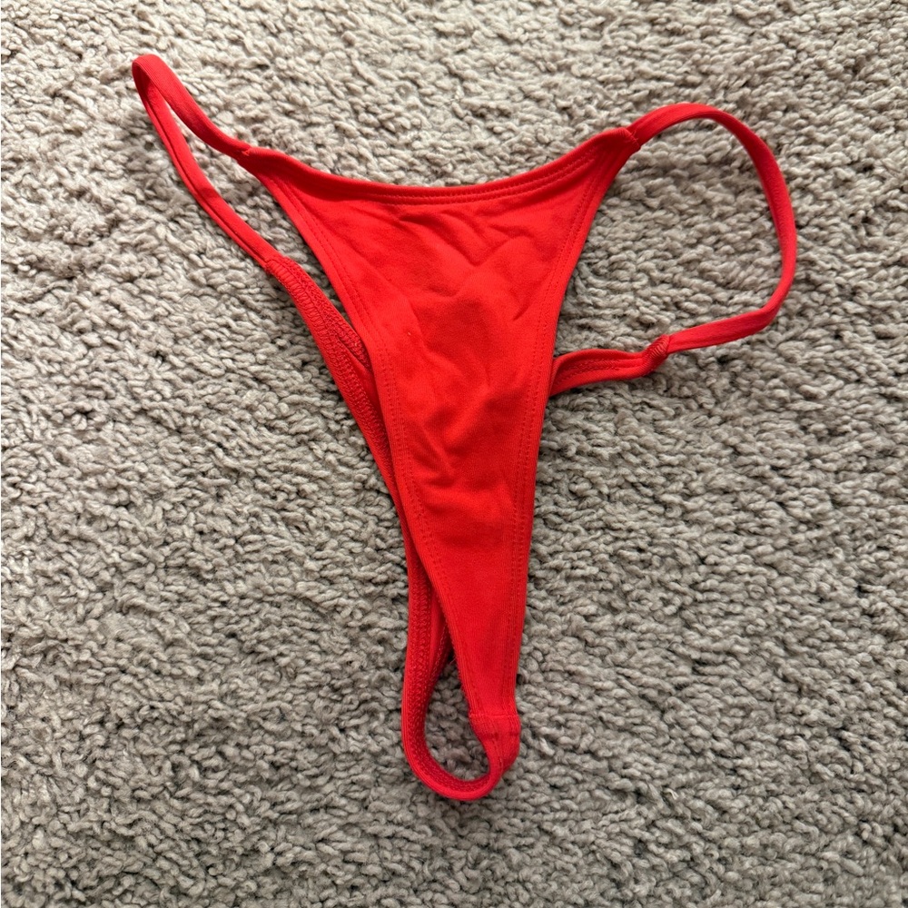 Minimale Animale String Thong Bikini Bottom